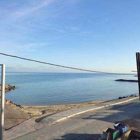 Niros Beachfront Aparthotel Kokkini Hani Kültér fotó