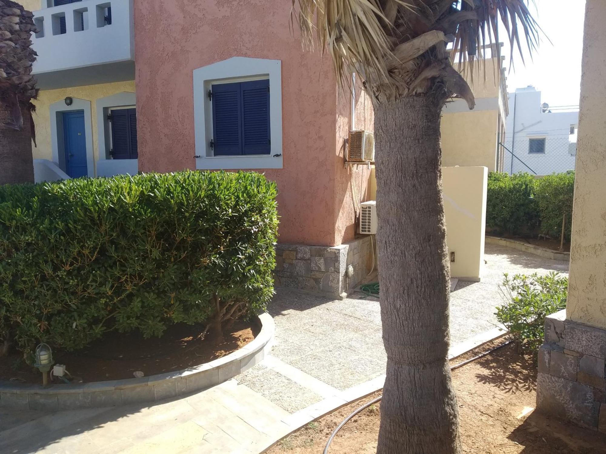 Niros Beachfront Aparthotel Kokkini Hani Kültér fotó