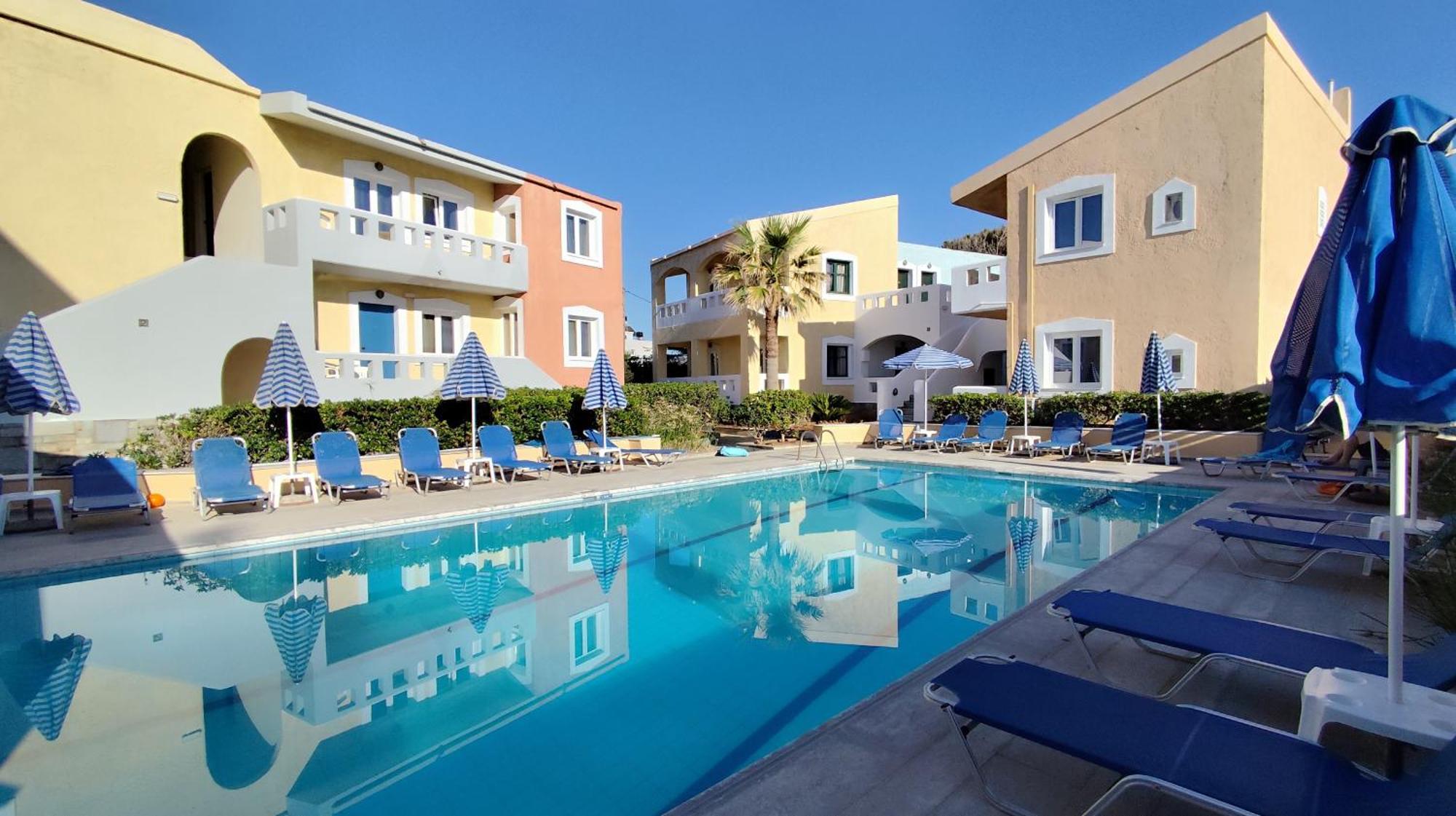 Niros Beachfront Aparthotel Kokkini Hani Kültér fotó