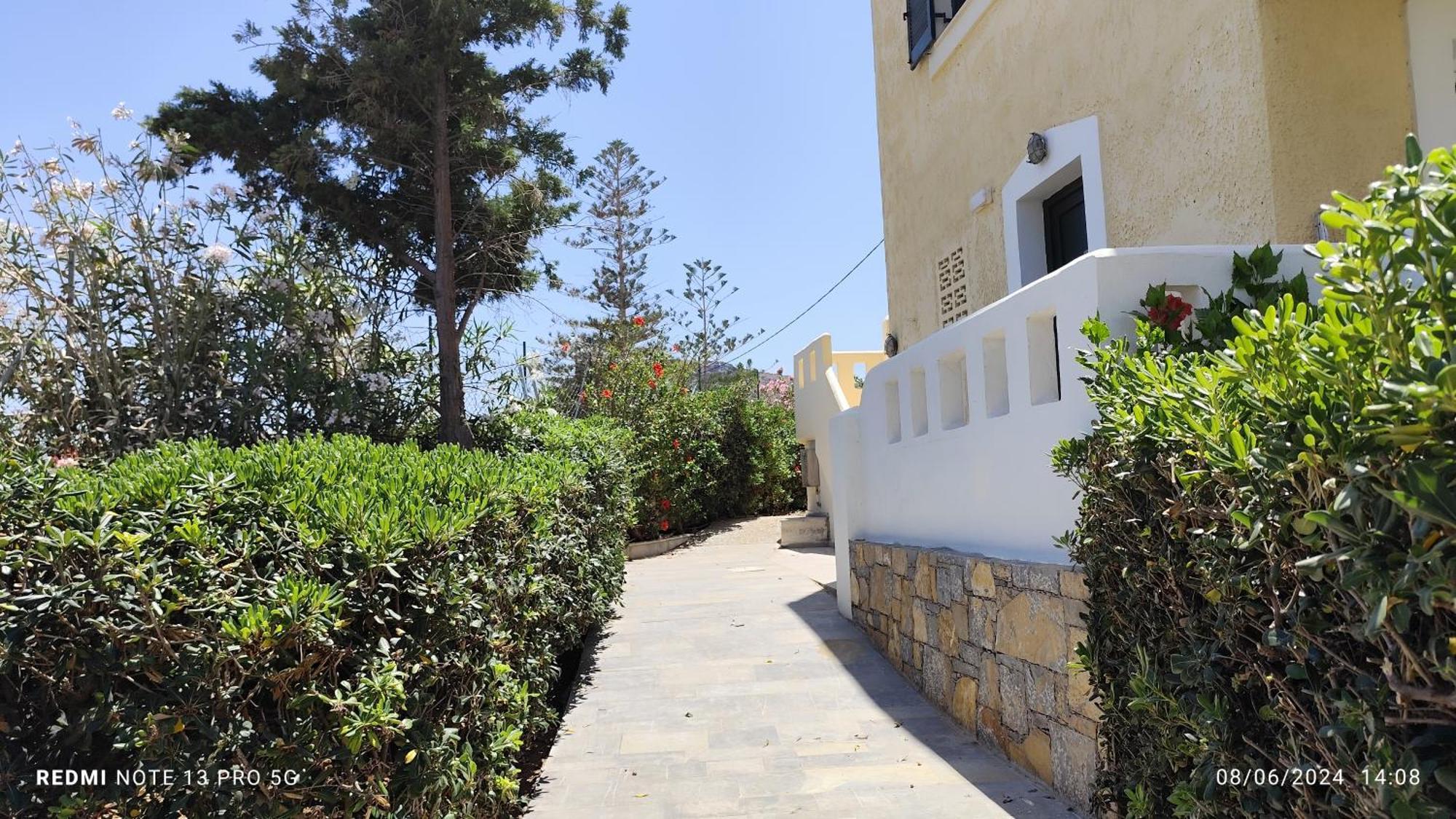 Niros Beachfront Aparthotel Kokkini Hani Kültér fotó