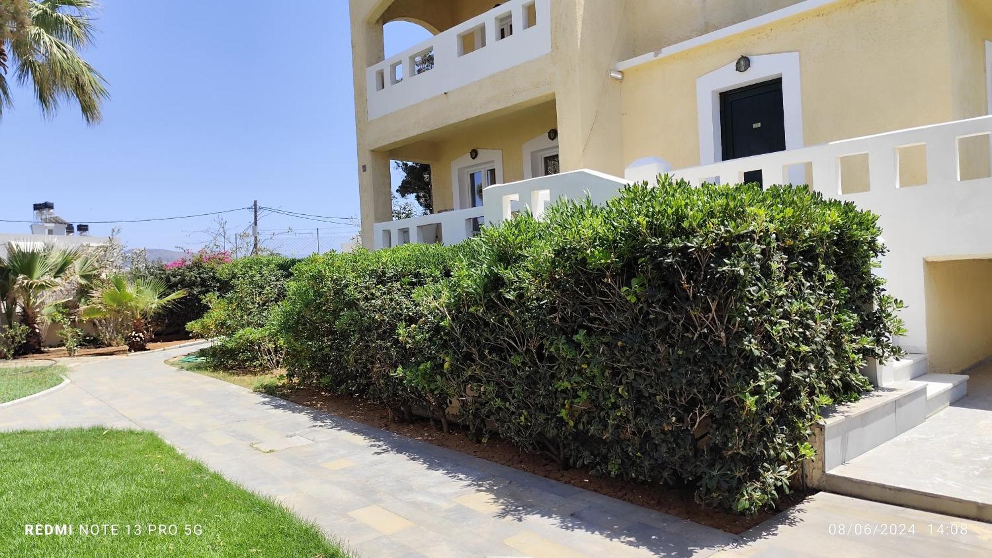 Niros Beachfront Aparthotel Kokkini Hani Kültér fotó
