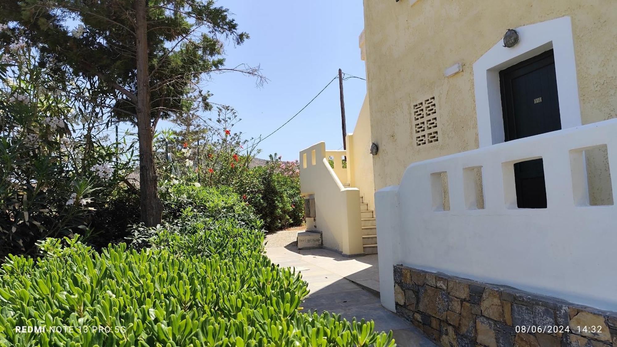 Niros Beachfront Aparthotel Kokkini Hani Kültér fotó