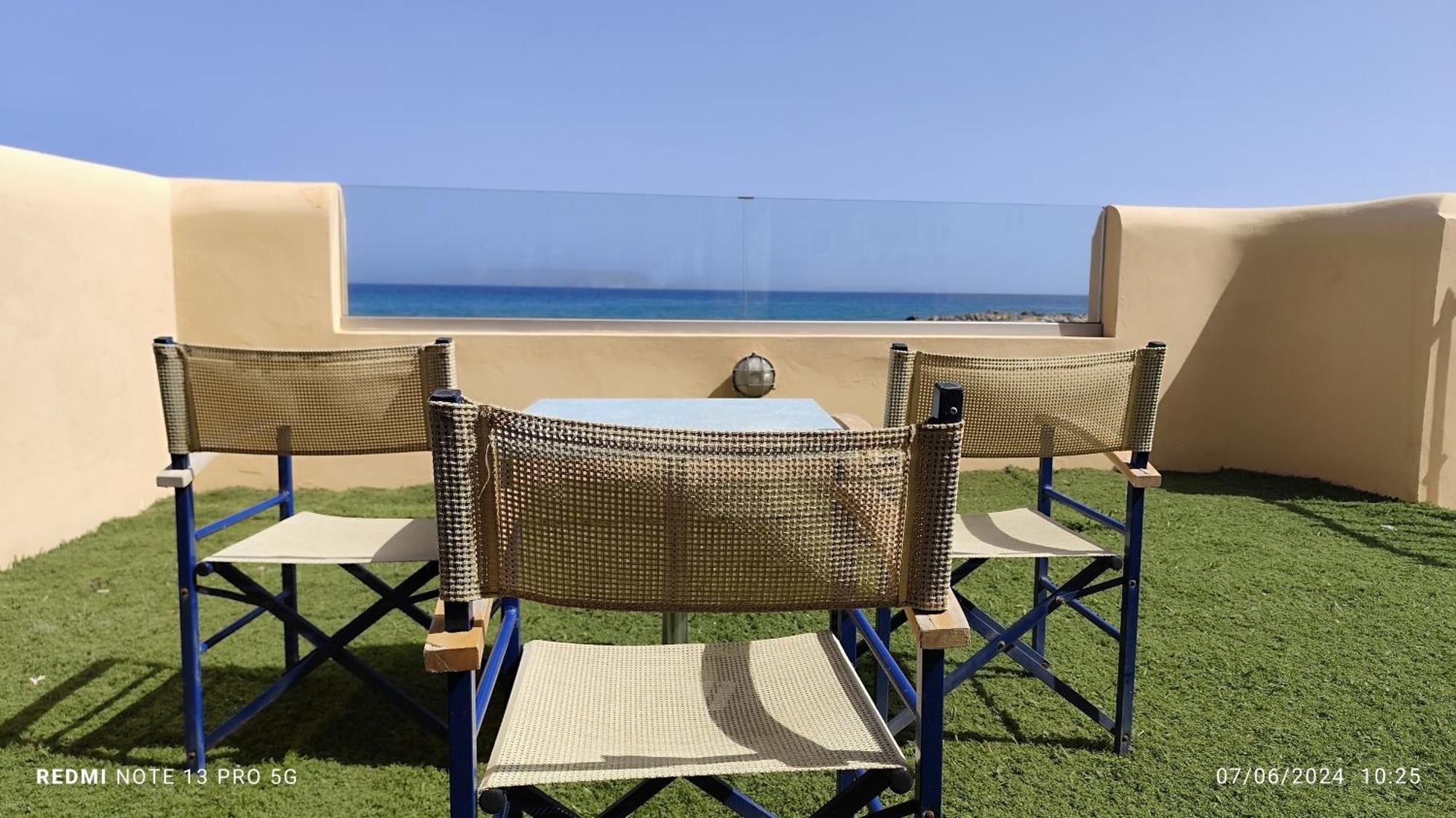 Niros Beachfront Aparthotel Kokkini Hani Kültér fotó