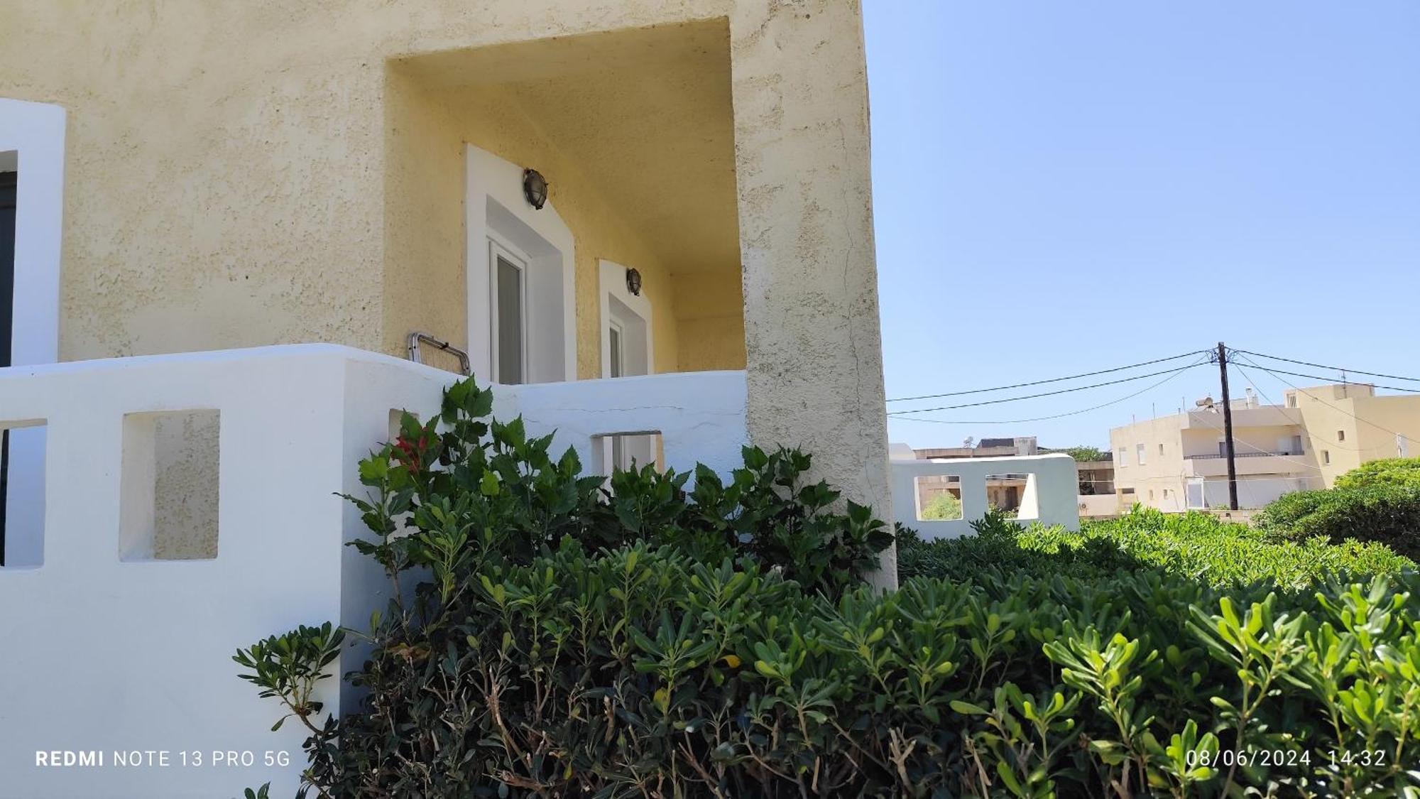 Niros Beachfront Aparthotel Kokkini Hani Kültér fotó