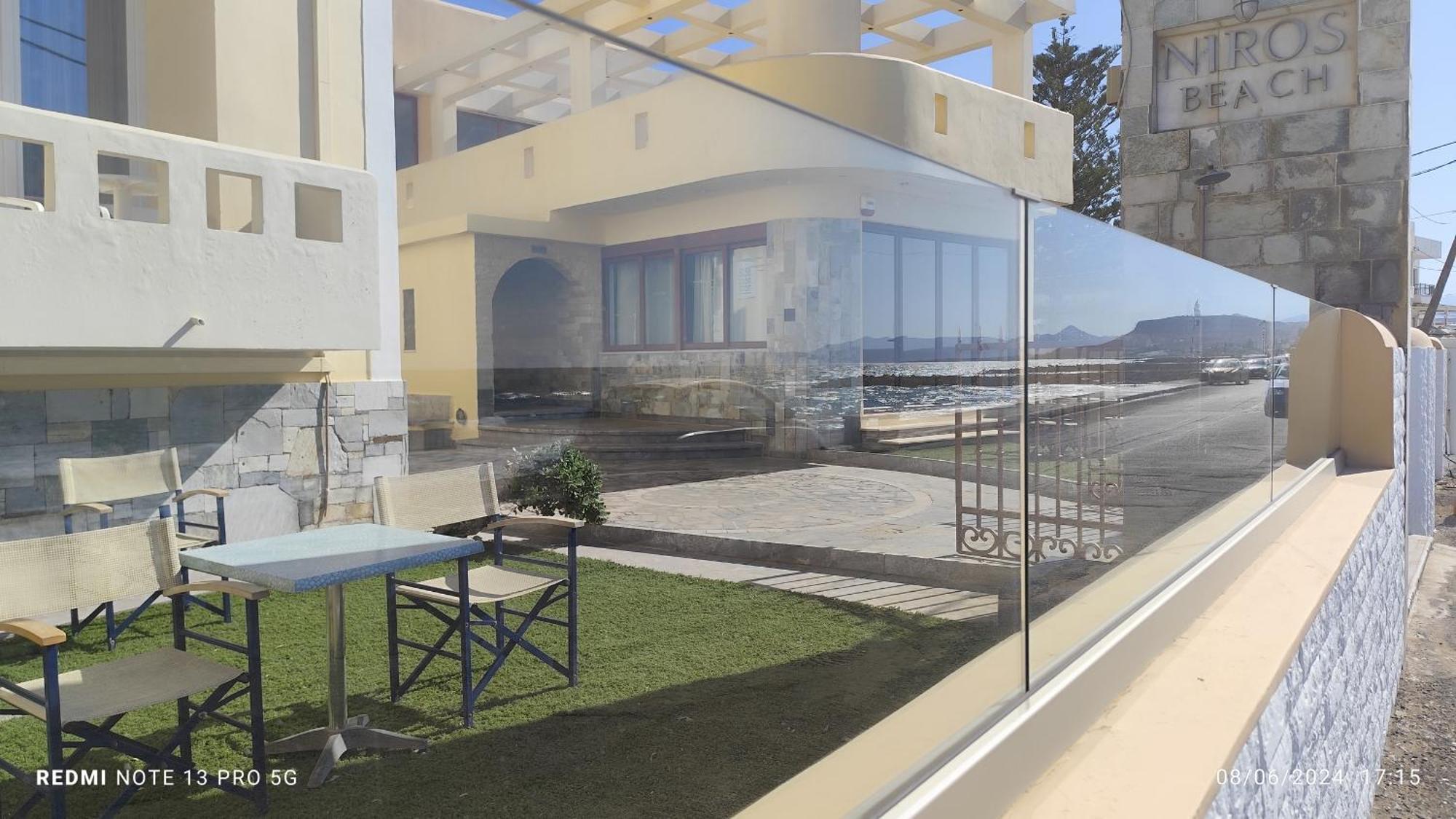 Niros Beachfront Aparthotel Kokkini Hani Kültér fotó