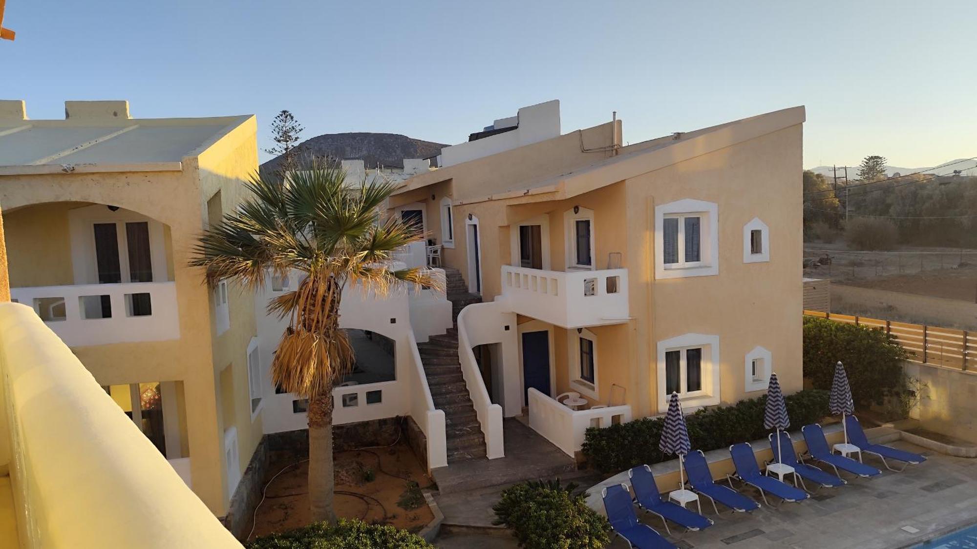 Niros Beachfront Aparthotel Kokkini Hani Kültér fotó