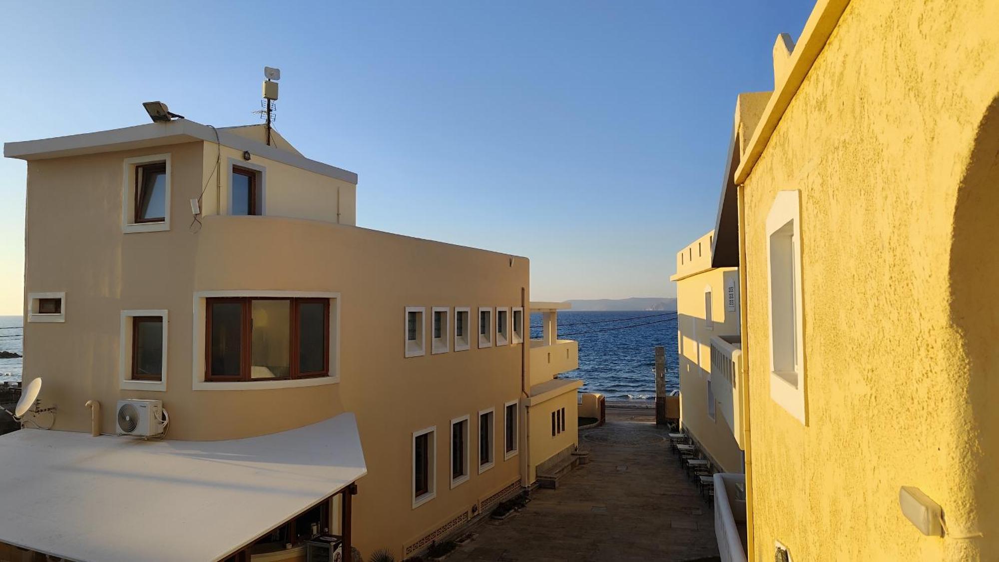 Niros Beachfront Aparthotel Kokkini Hani Kültér fotó
