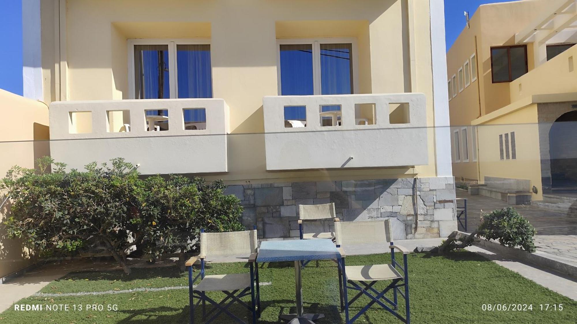 Niros Beachfront Aparthotel Kokkini Hani Kültér fotó